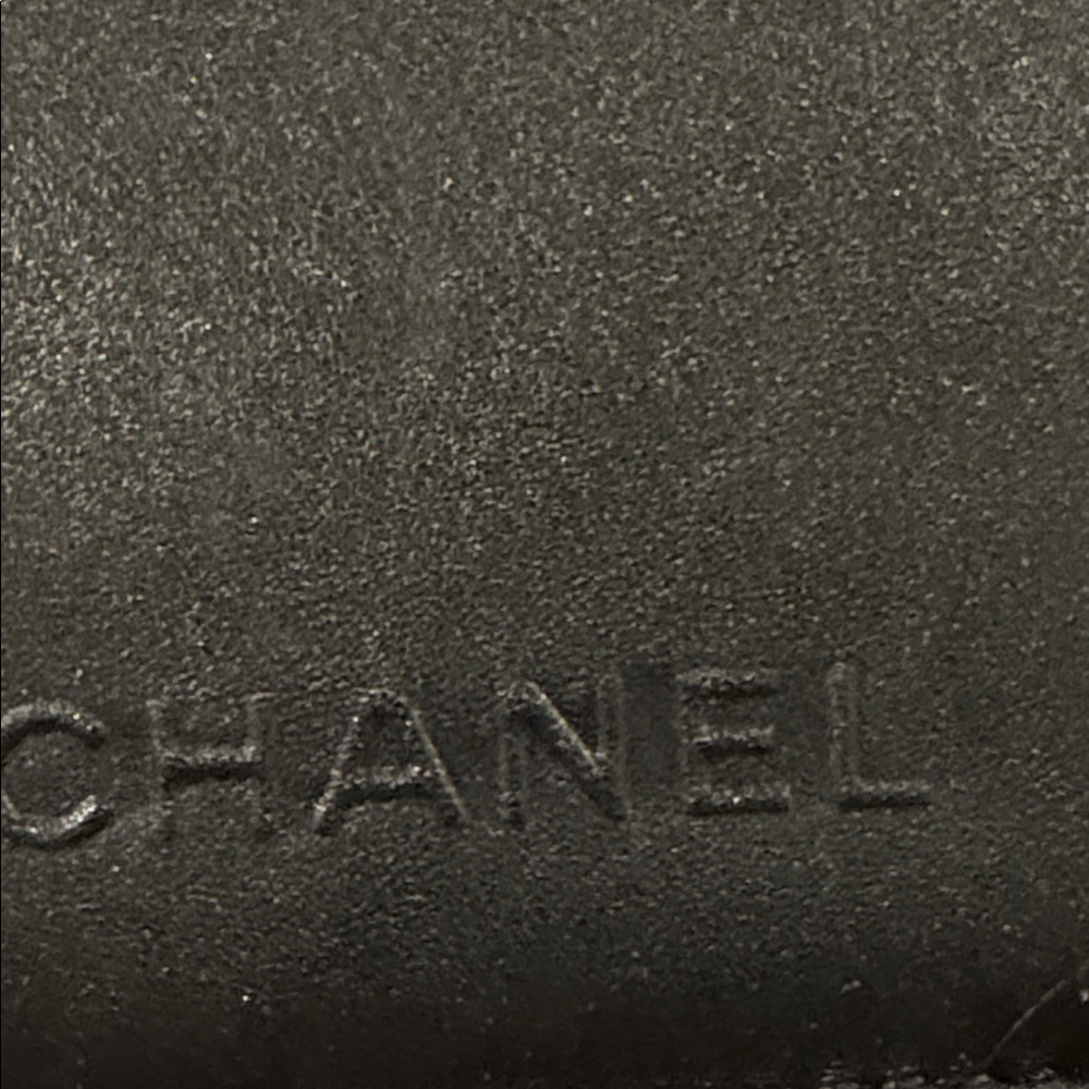 Chanel Pilot Polarized aviator sunglasses in quilted leather case - Picture 2 of 14